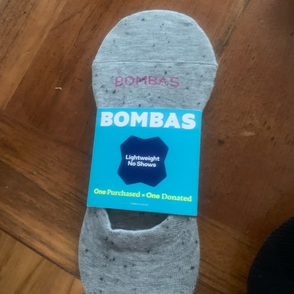 Woman’s Bombas no show socks size large - Picture 4 of 4